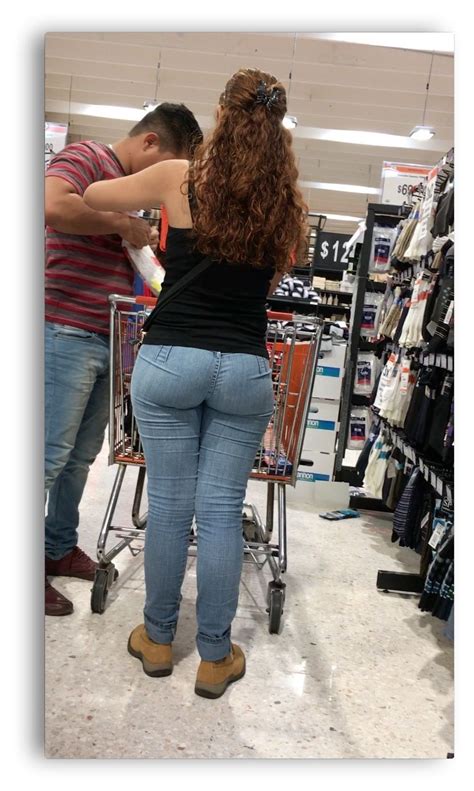 thick stepmom ass